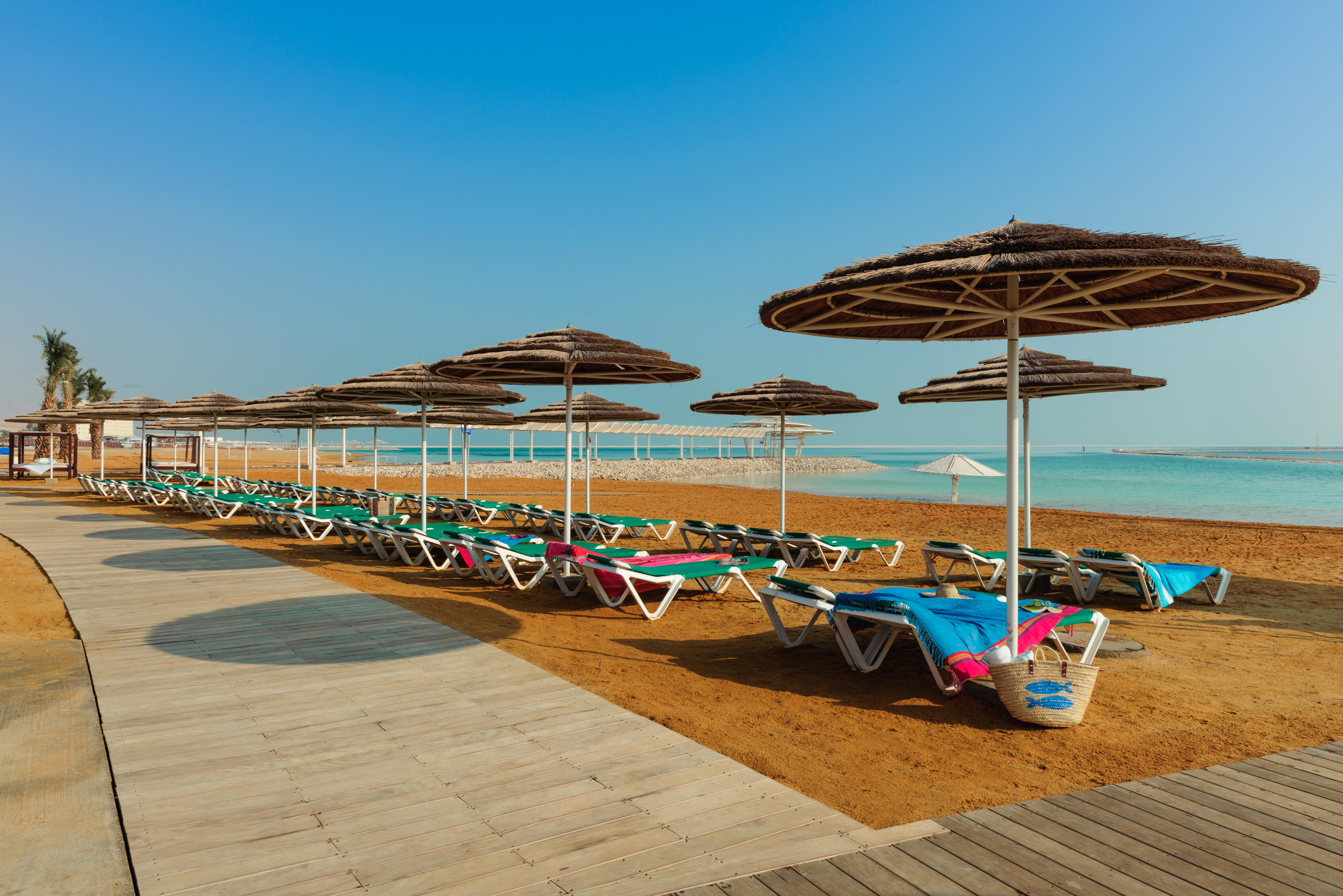 Leonardo Club Hotel Dead Sea Neve Zohar Extérieur photo Dead Sea beach
