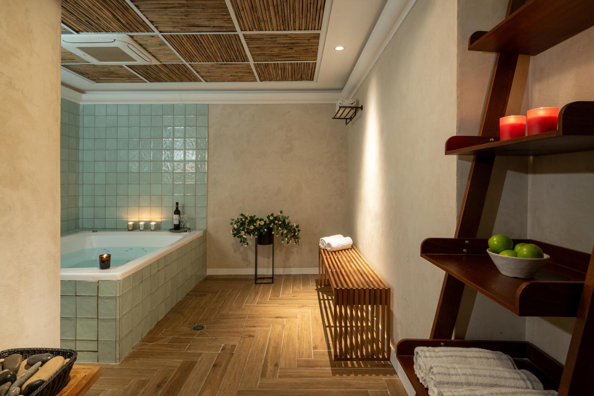 Leonardo Club Hotel Dead Sea Neve Zohar Extérieur photo A modern spa